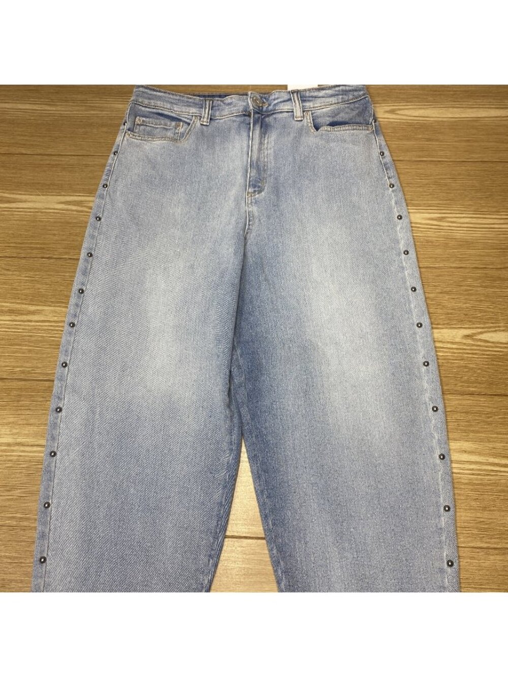 Women High Rise Mom Jeans Studded Light Blue Denim Pants Size 10 INC $69